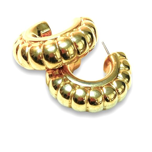 1950s VINTAGE JUDY LEE JEWELRY MID CENTURY EARRINGS GOLDTONE POST HOOPS - Picture 1 of 11